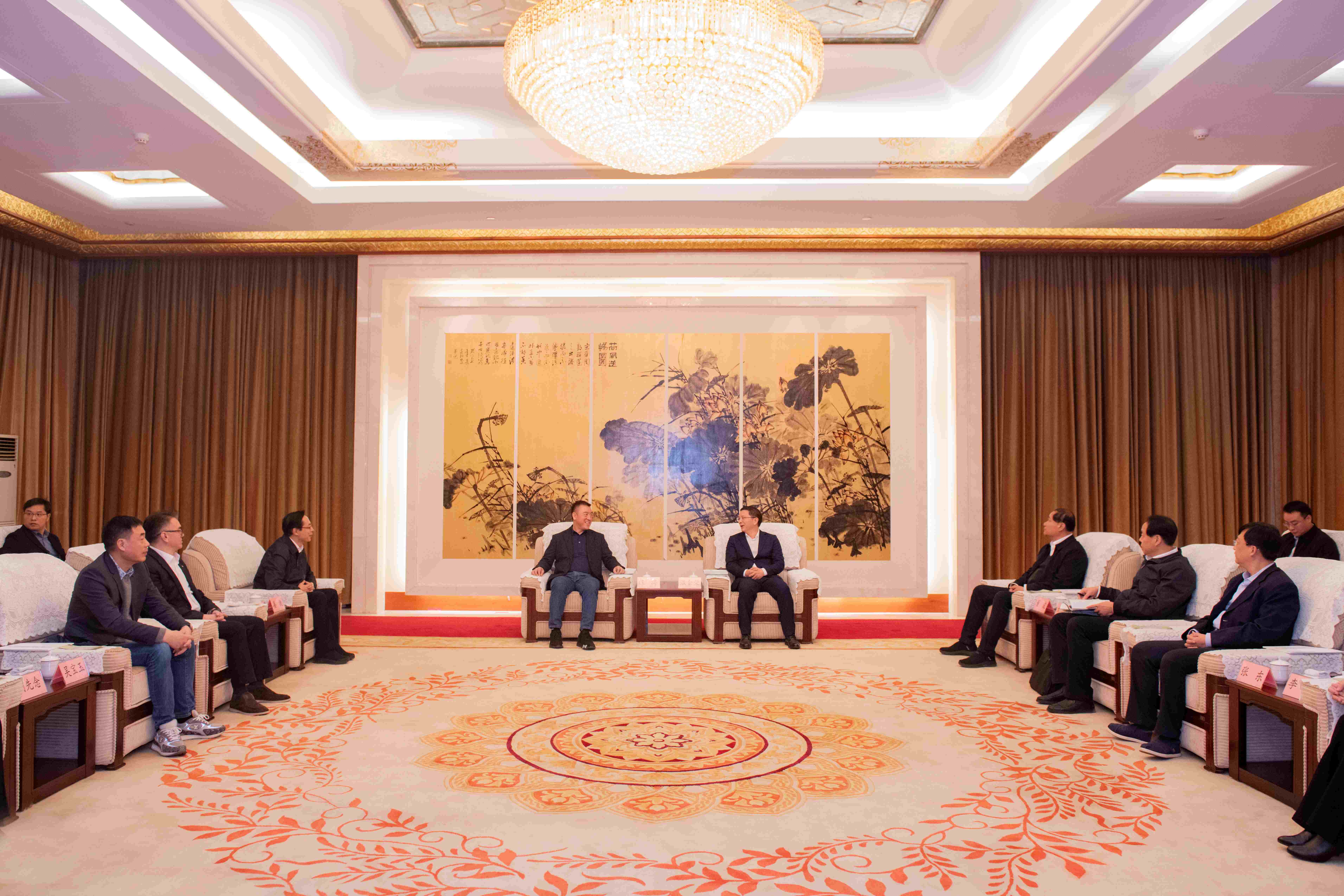 AG真人国际科技董事长陈涛向导深圳市和惠州市企业家前往济宁市考察交流 